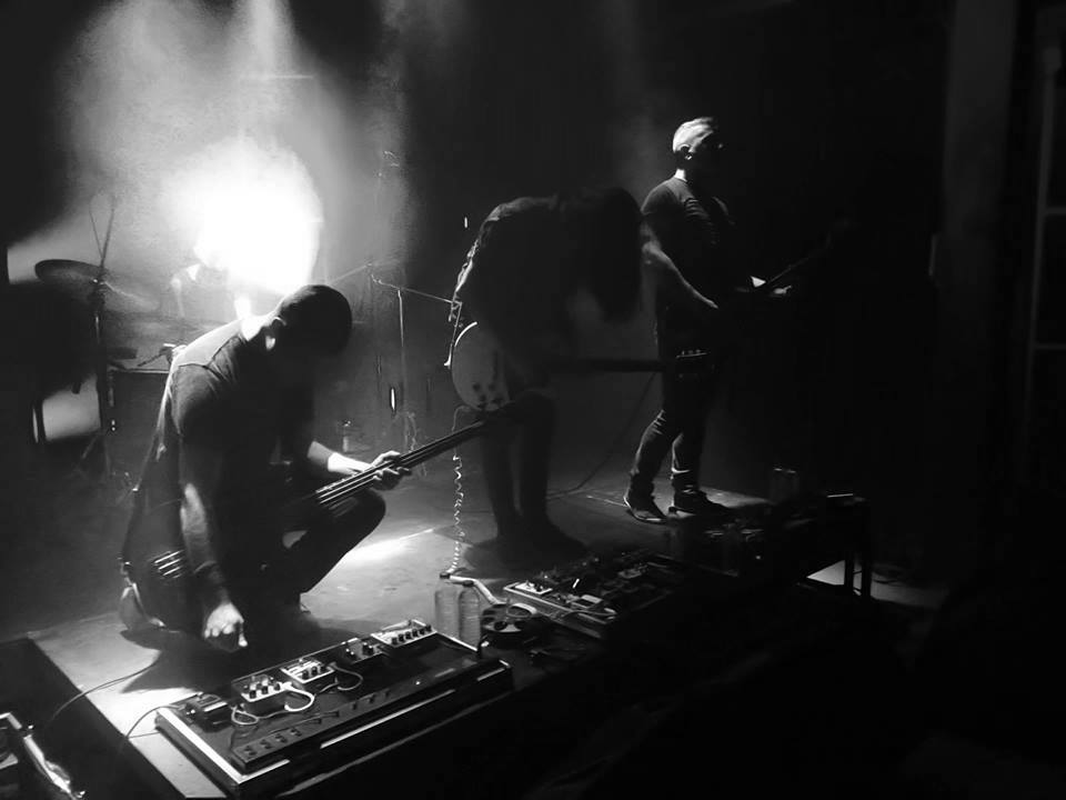 42249318_1880075078748338_4472672328081211392_n