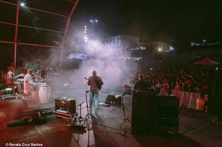 Os Tubarões_RenatoCruzSantos_tubaroes_dia3_1